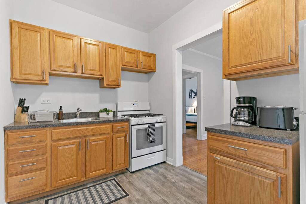 Well-Furnished 1Br Apt In Popular Spot - Belmont J3 ชิคาโก ภายนอก รูปภาพ