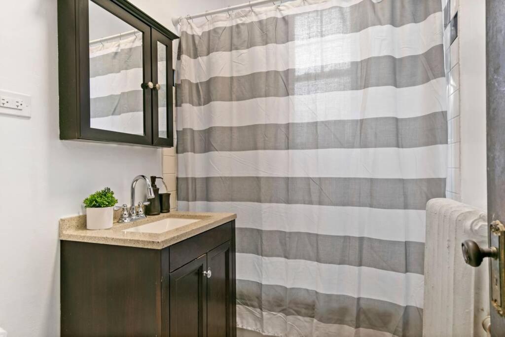 Well-Furnished 1Br Apt In Popular Spot - Belmont J3 ชิคาโก ภายนอก รูปภาพ